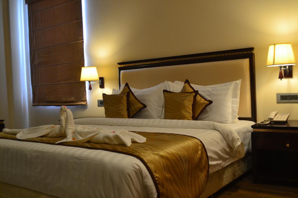 Hotel The Legend à Prayagraj Chambre photo